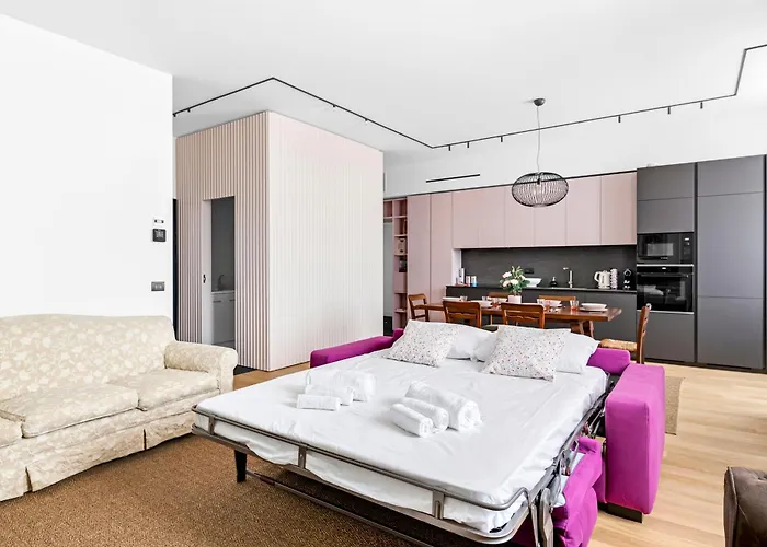 Luxury Penthouse - 5 Min To Duomo شقة ميلان