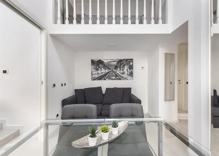 公寓 White - Duomo - 6 Posti 米兰