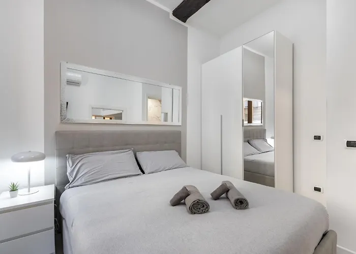 White - Duomo - 6 Posti