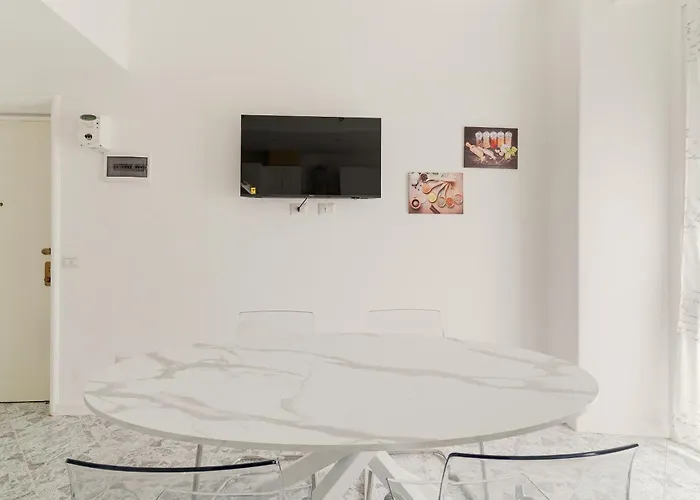 Guesthost - Spacious Navigli Appartement