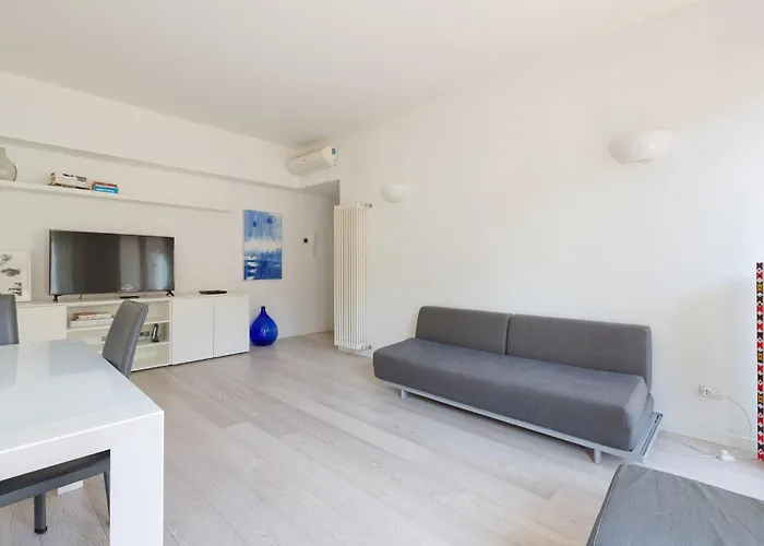 Apartmán Guesthost - Navigli Modern With Balcony Milán