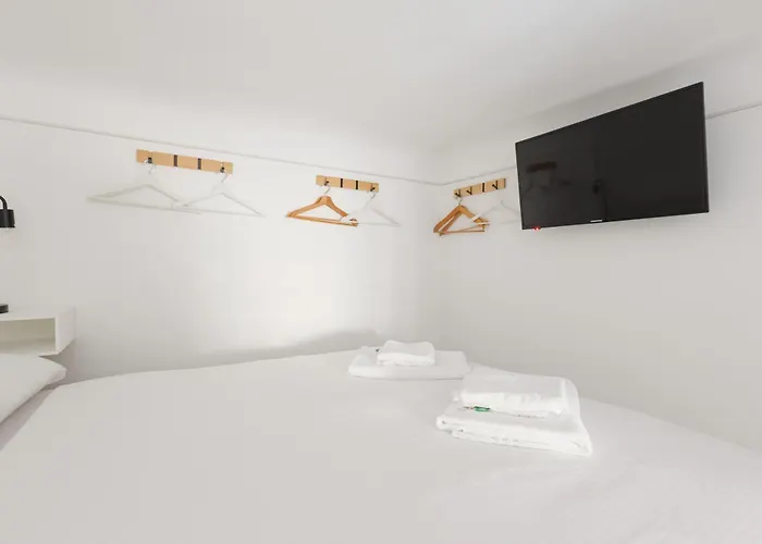 Guesthost - Cosy In The Heart Of Apartman Milánó