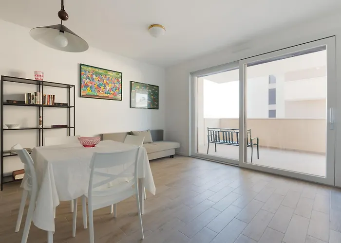 Guesthost - Milano-affori Balcony Apartament *