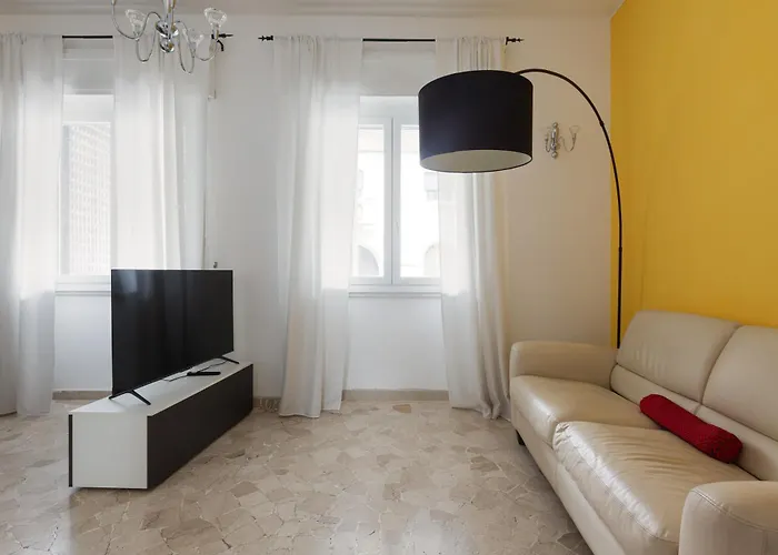Guesthost - Gambara Balcony Daire Milano