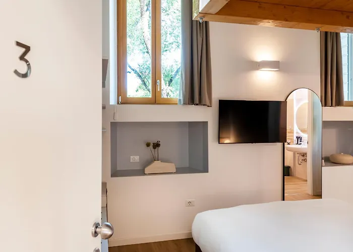 Relstay - Amendola 3*