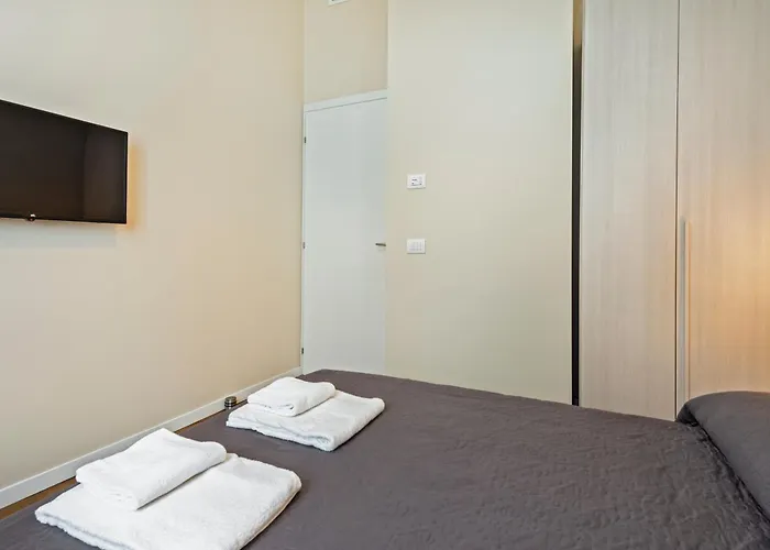 Duomo B - Cozy Two Bedrooms & Bathroom Lägenhet *