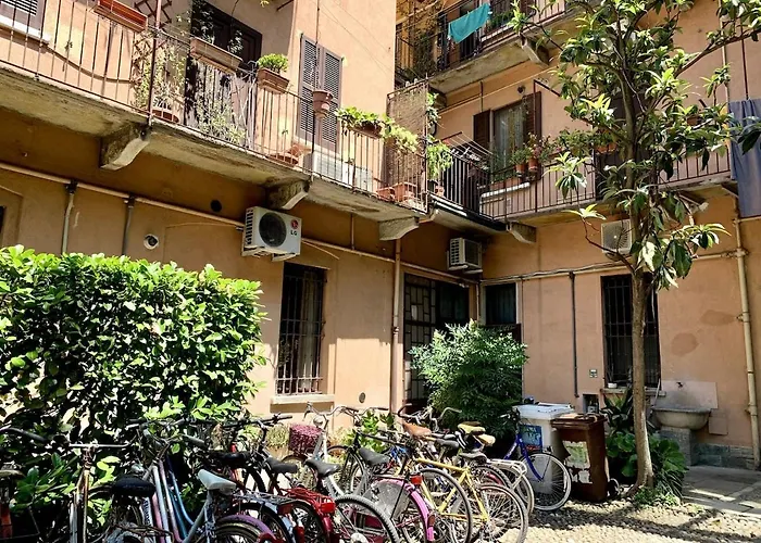 Loft Industriale In Zona Darsena شقة