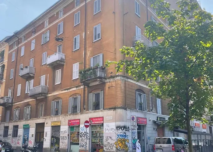 M2 Vibes Centro E Navigli * Milan