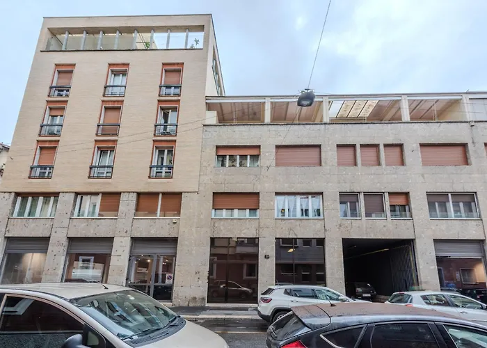 Easytopstay - Elegant Nest In Daire