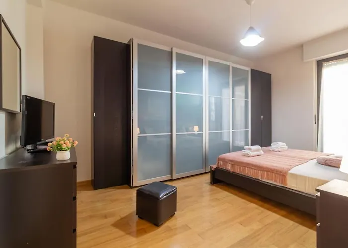 S&m - Casa Taras Maciachini M3 * Milán