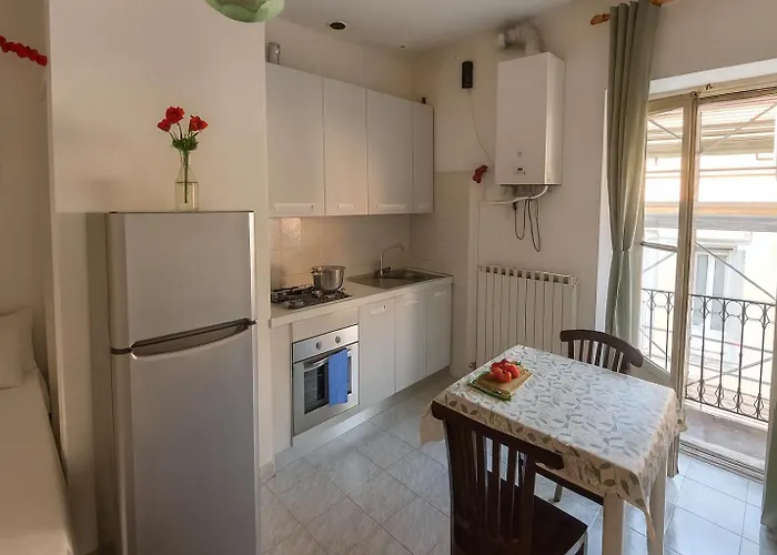 Freedhome - Nightlife Apartament Mediolan