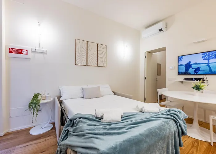 Апартаменты Porta Venezia Bilocale Moderno