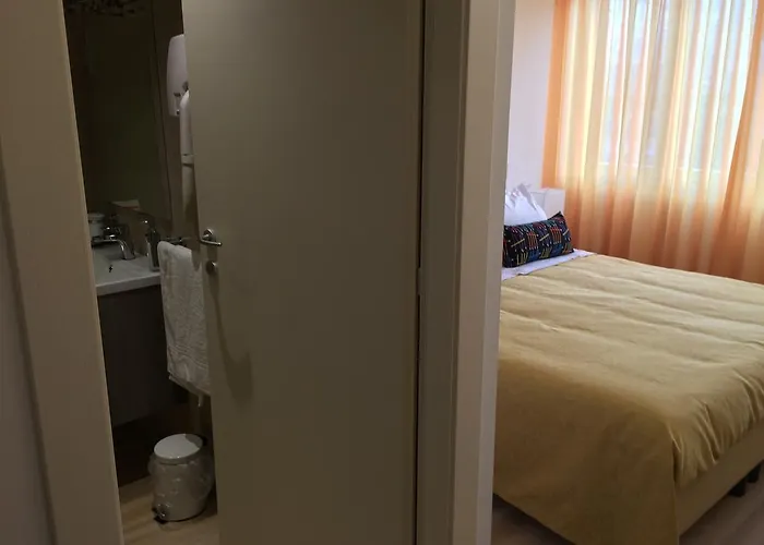 享受米兰酒店 招待所