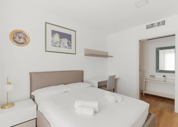 Guesthost - Lovely X4 In Porta Venezia Apartament