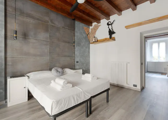 Apartman Guesthost - Stylish Industrial Flat Near Navigli Milánó