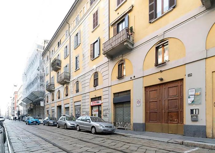 Apartament Guesthost - M2 Agostino Romantic Mediolan