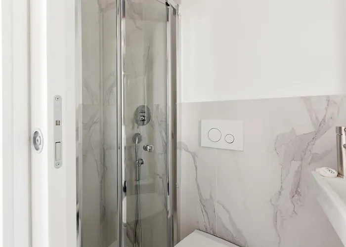 Apartament Guesthost - With Wifi & Ac- Calvairate *