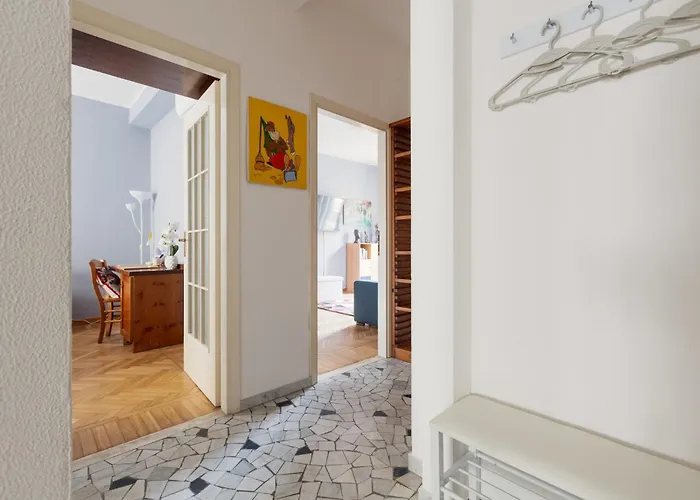 Apartamento Guesthost - Unimi & Politecnico Roomy With Balcony *