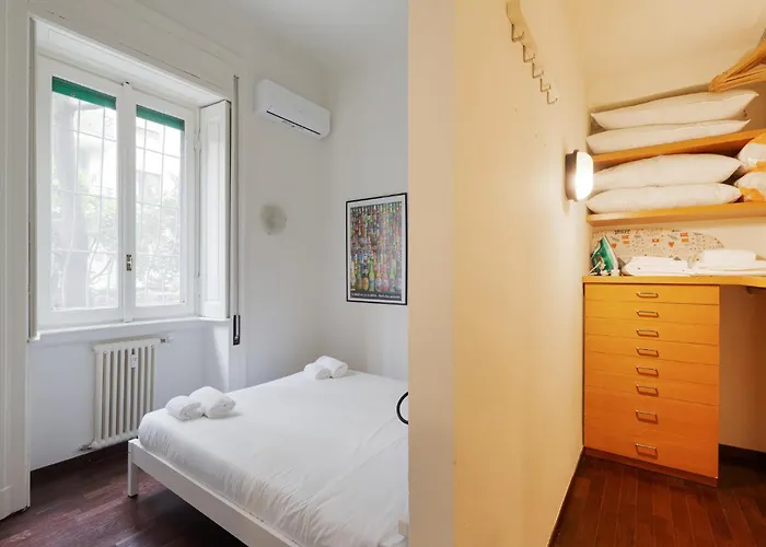 Guesthost - Modern And Cozy Near Amendola M1 * Milan