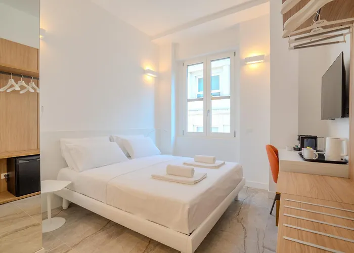Konukevi Italianflat - Vandom 1 Duomo Foresteria Lombarda 3*