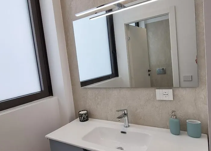 公寓 Vytalea - Trilocale Moderno Con Patio E Doppi Servizi, Vicino M4 - Modern 2-bedroom With Patio & Two Bathrooms, Near Metro M4 米兰