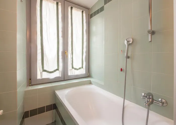 Appartamento I-host - Trilocale Navigli Con Vista Darsena