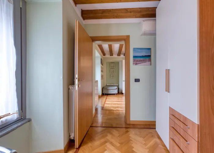 Appartamento I-host - Trilocale Navigli Con Vista Darsena