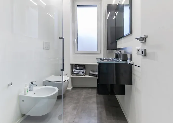 Appartamento Just Urban - 2br 2 Bathrooms With Balconies -city Life & M5 Milano