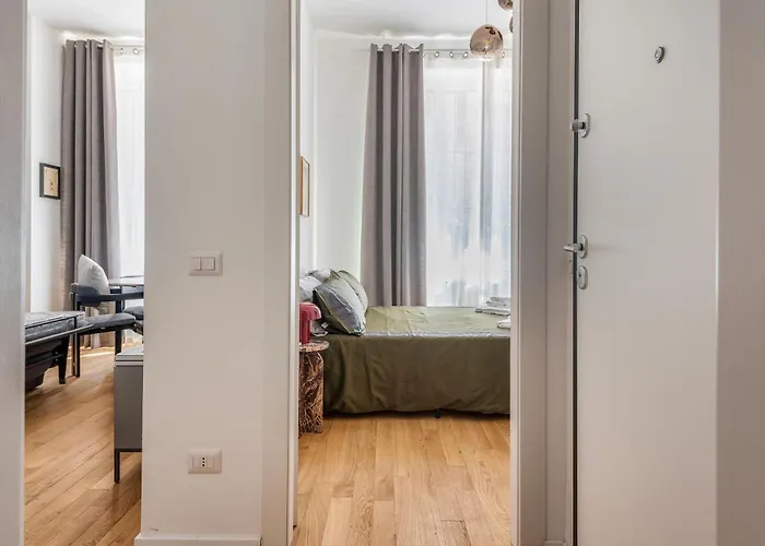 Intrho Isola Luxury , Modern & Cozy Apartamento *