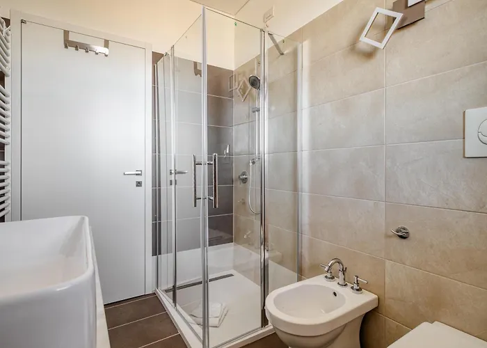 Giaxtower Gym & Pool Skyline View ميلان