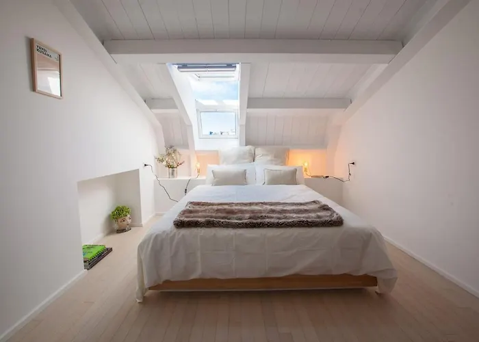 Newly Renovated Bright Penthouse * Milán