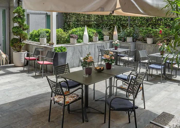 Otel Mercure Solari Milano