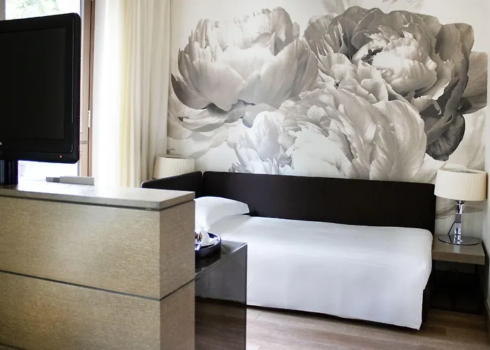 Отель Starhotels Echo