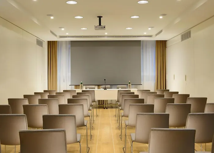 Szálloda Century 4*