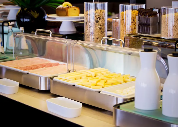 Starhotels Tourist Hotell 4*