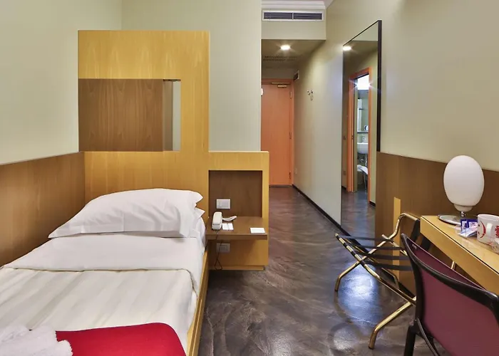 Western Major Hotel 4*