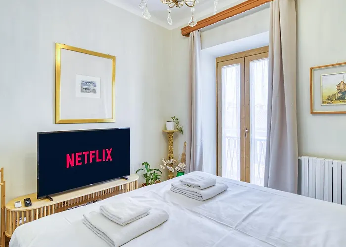 Bamboo House - Floor Just 15 Minutes From Duomo Apartment *