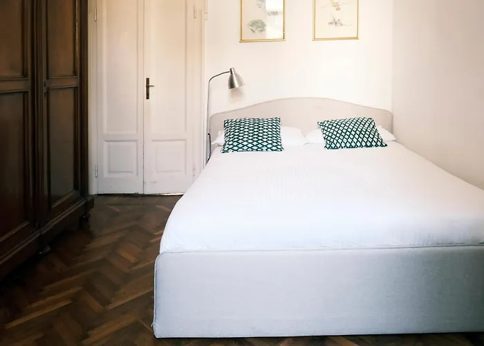Comecasa 3 Bedrooms Near Bocconi Apartmán *