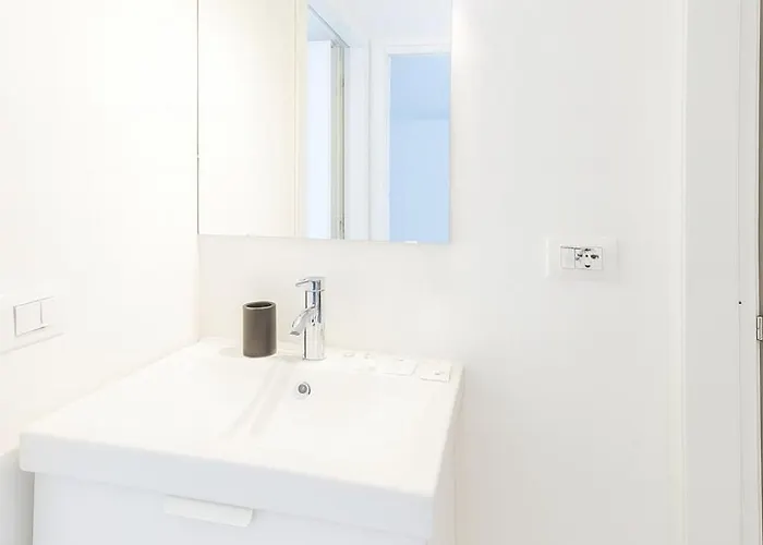 Hbhall Navigli 5