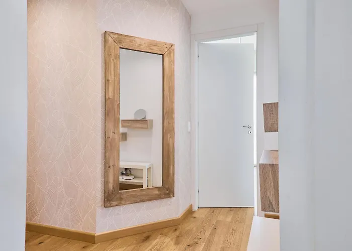 The Nook Isola *