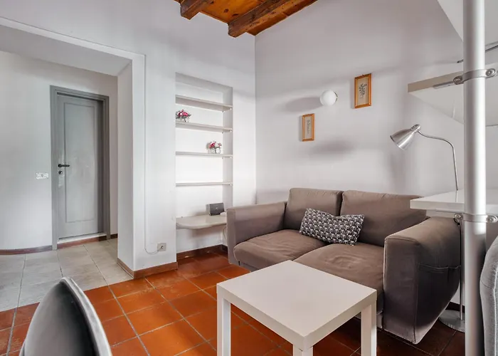 Hostmate - - Savona - Solari Milaan