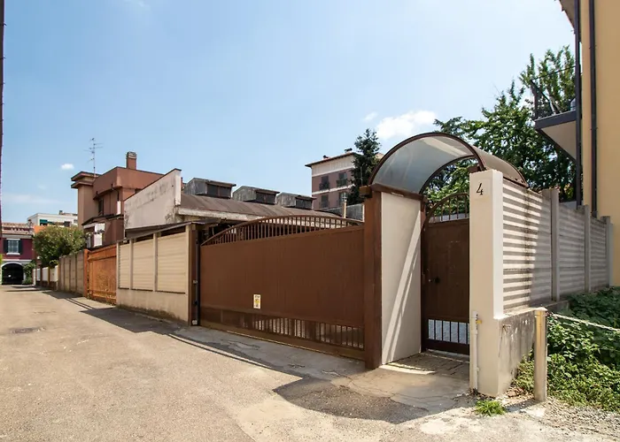 The Vertical House - Elegant Refuge On Two Floors * 米兰
