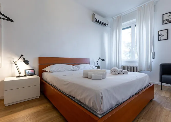 Family Friendly & Spacious W Balcony Metro Appartement *