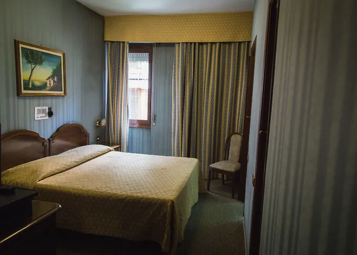 Hotel Accursio 3*