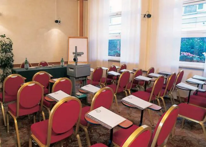 Mokinba Sant'ambroeus Hotel