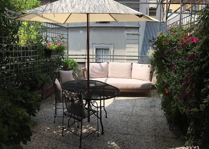 أنتيكا لوكاندا داي ميركانتي 4* ميلان