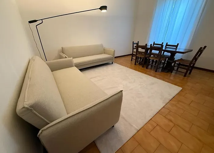 Holiday home 70s Vibes Flat Close To Bocconi Milan