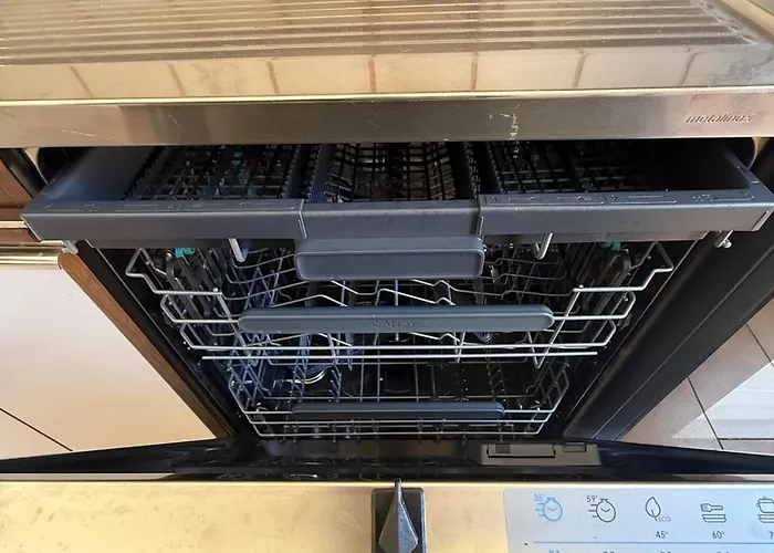 70s Vibes Flat Close To Bocconi Holiday home Milan