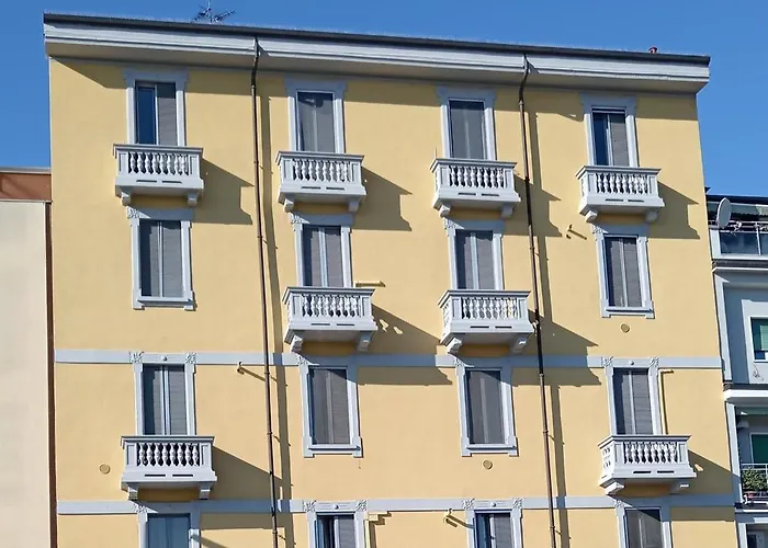 Apartman Domus Cassinis Metro And Trains At Your Doorstep Milánó
