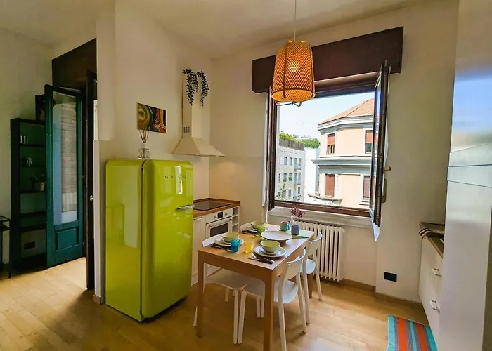 Charming With Balcony - Porta Romana Milano
